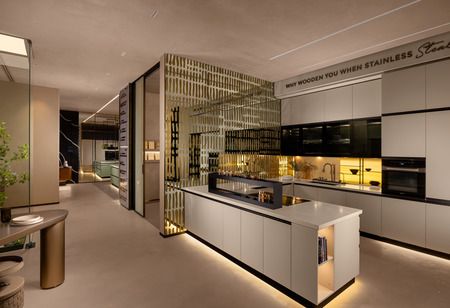 Step into Kuche7's Experience Center Showcasing Sophisticated Stainless-Steel Creations